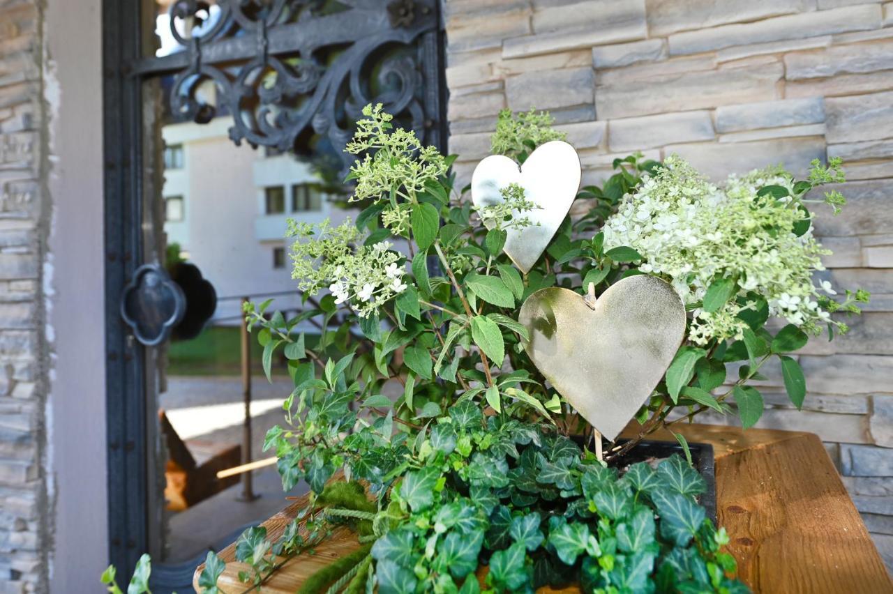 Apartment Marent Garten Chalet ฟานดันส์ ภายนอก รูปภาพ