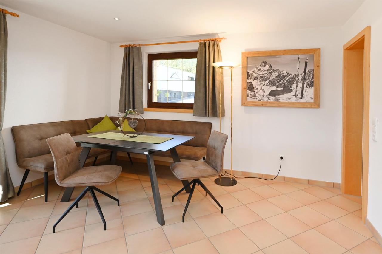 Apartment Marent Garten Chalet ฟานดันส์ ภายนอก รูปภาพ